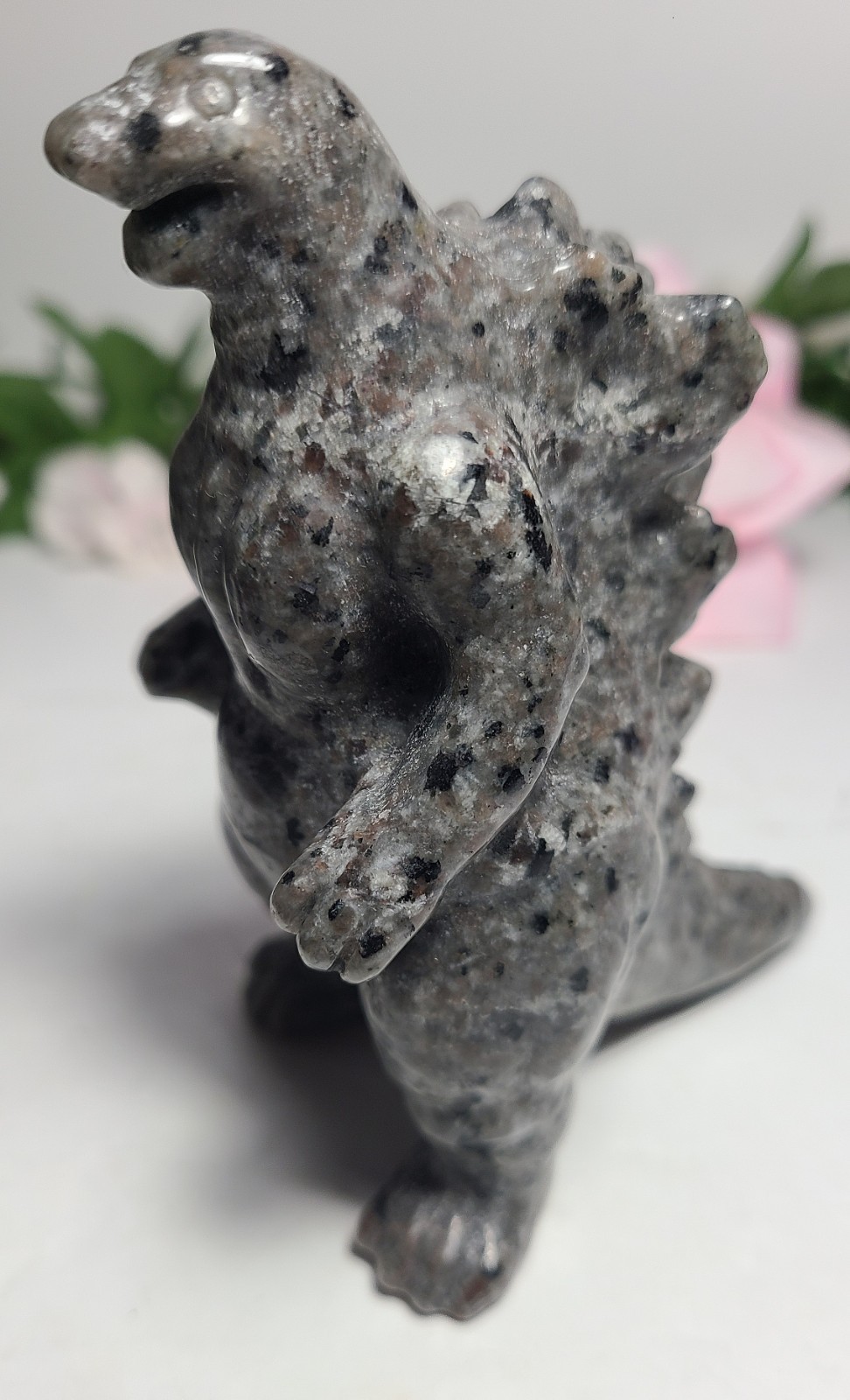 4.6″ 364g Awesome UV Reactive Yooperlite Godzilla Crystal Stone Carving Statue