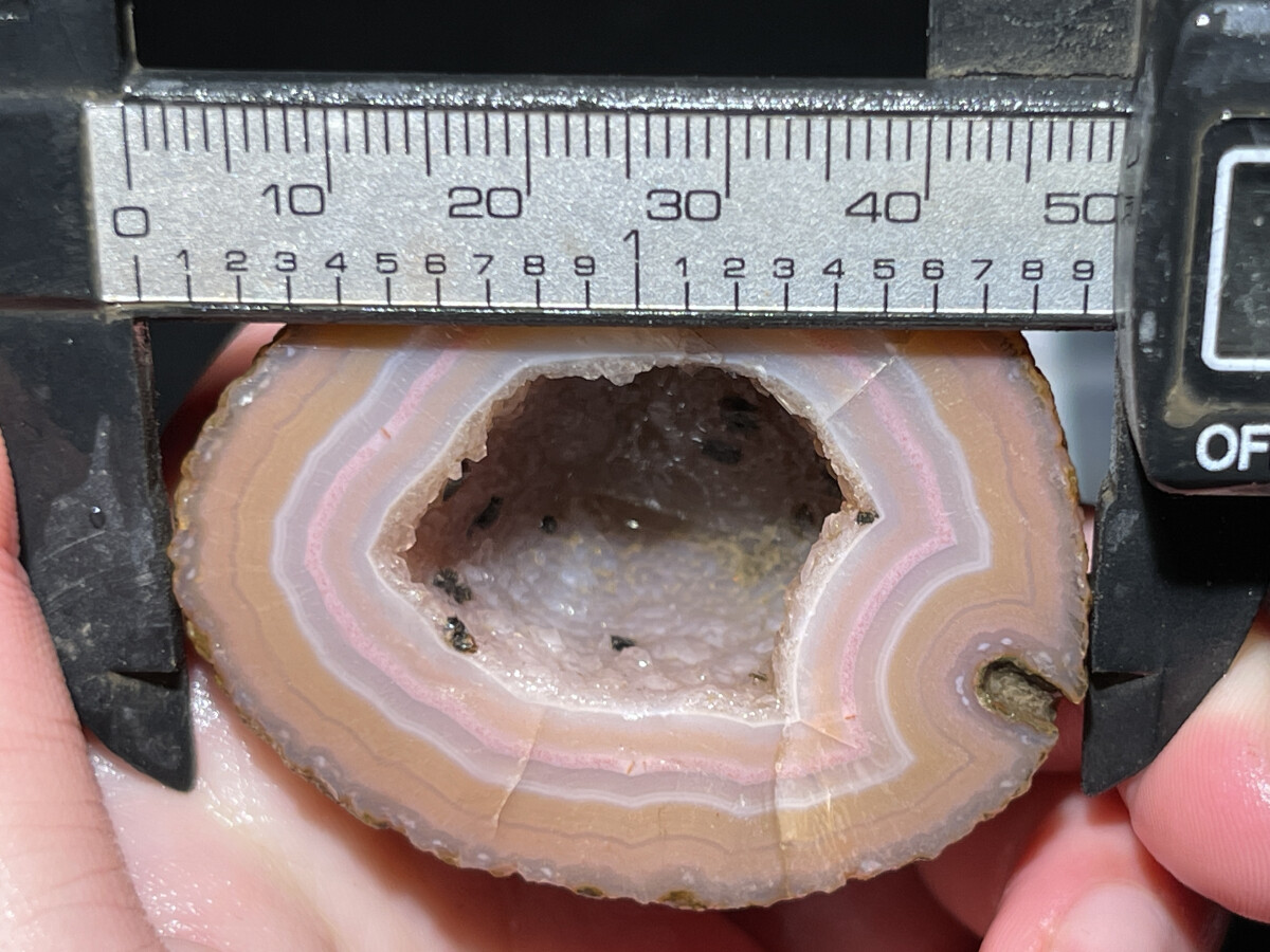 1Pair China Agate Hebei xuanhua natural Crystal Geodes collectible 138g D111
