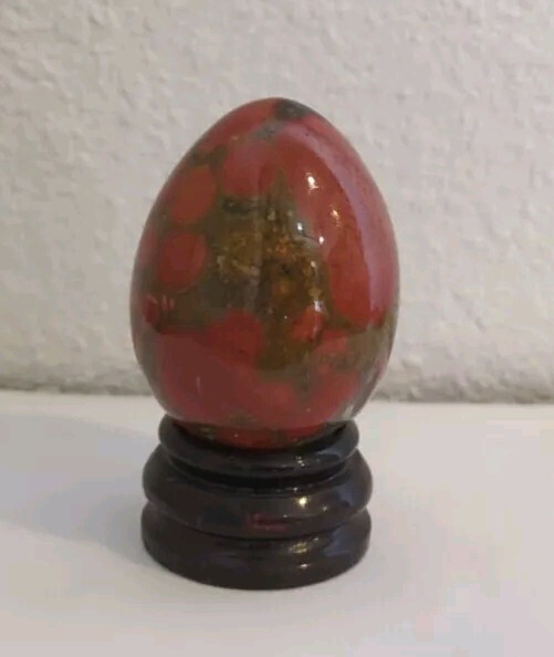 AUSTRALIAN RAINFOREST JASPER POLISHED EGG 2 IN HEIGHT 124 GM. NEW CONDITION