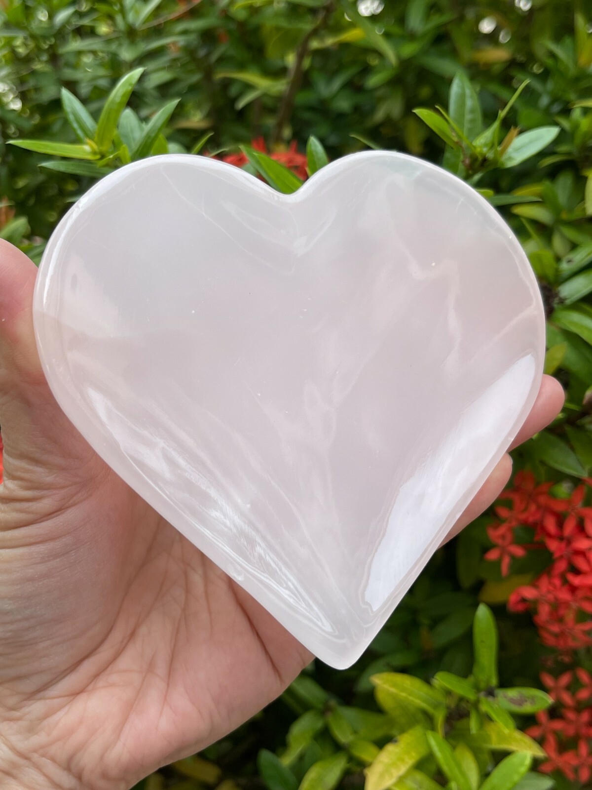 Pink Calcite Heart Bowl, 4″ Calcite Pink Heart Carved Plate,Healing Crystal Bowl