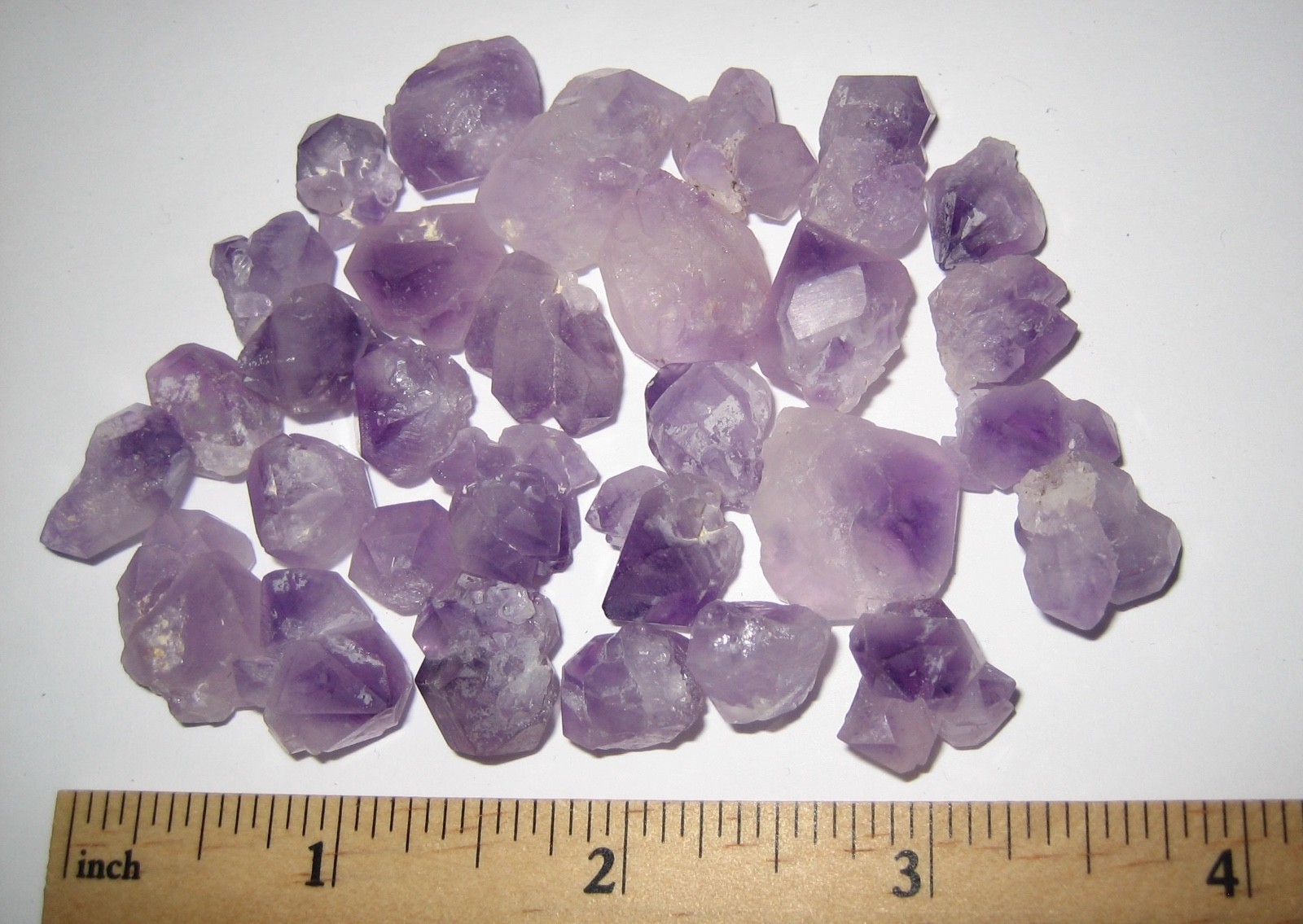 30 BEAUTIFUL SMALL NATURAL AMETHYST CRYSTAL POINTS FROM MADAGASCAR 71.9grams *1