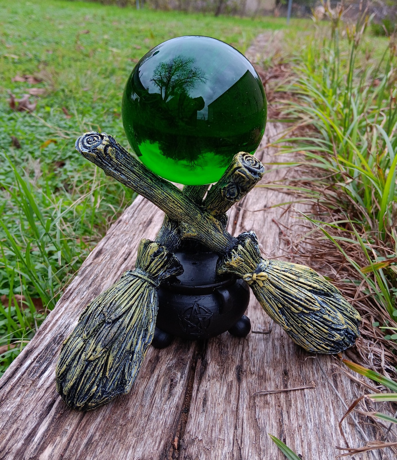 K9 80mm Clear Crystal Ball with Witch Broomstick & Cauldron Stand 7 colors