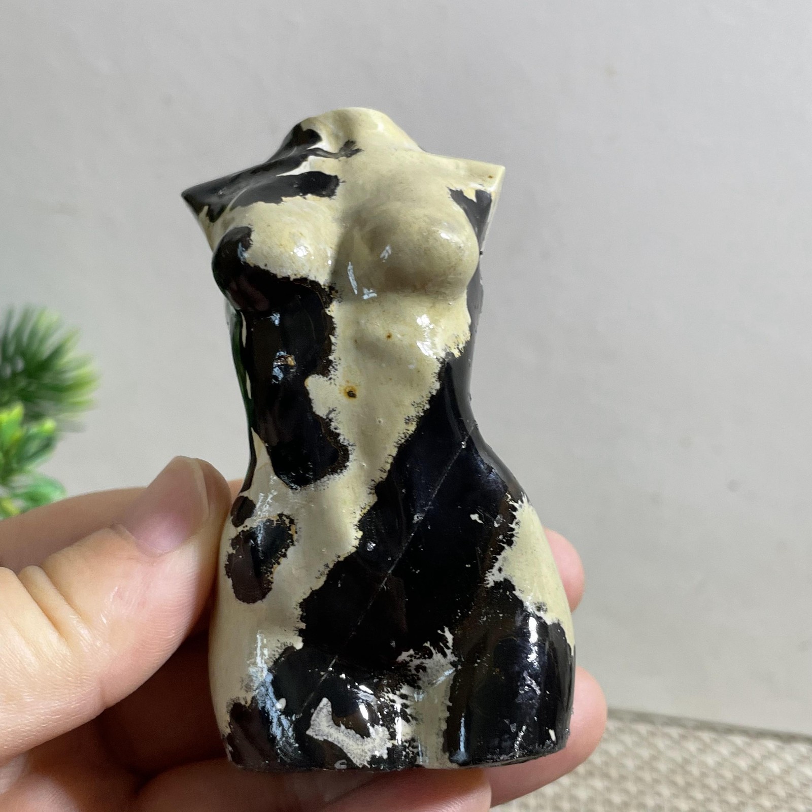 Rare 134G Traditional Chinese PaintingHand Carving Female Model
