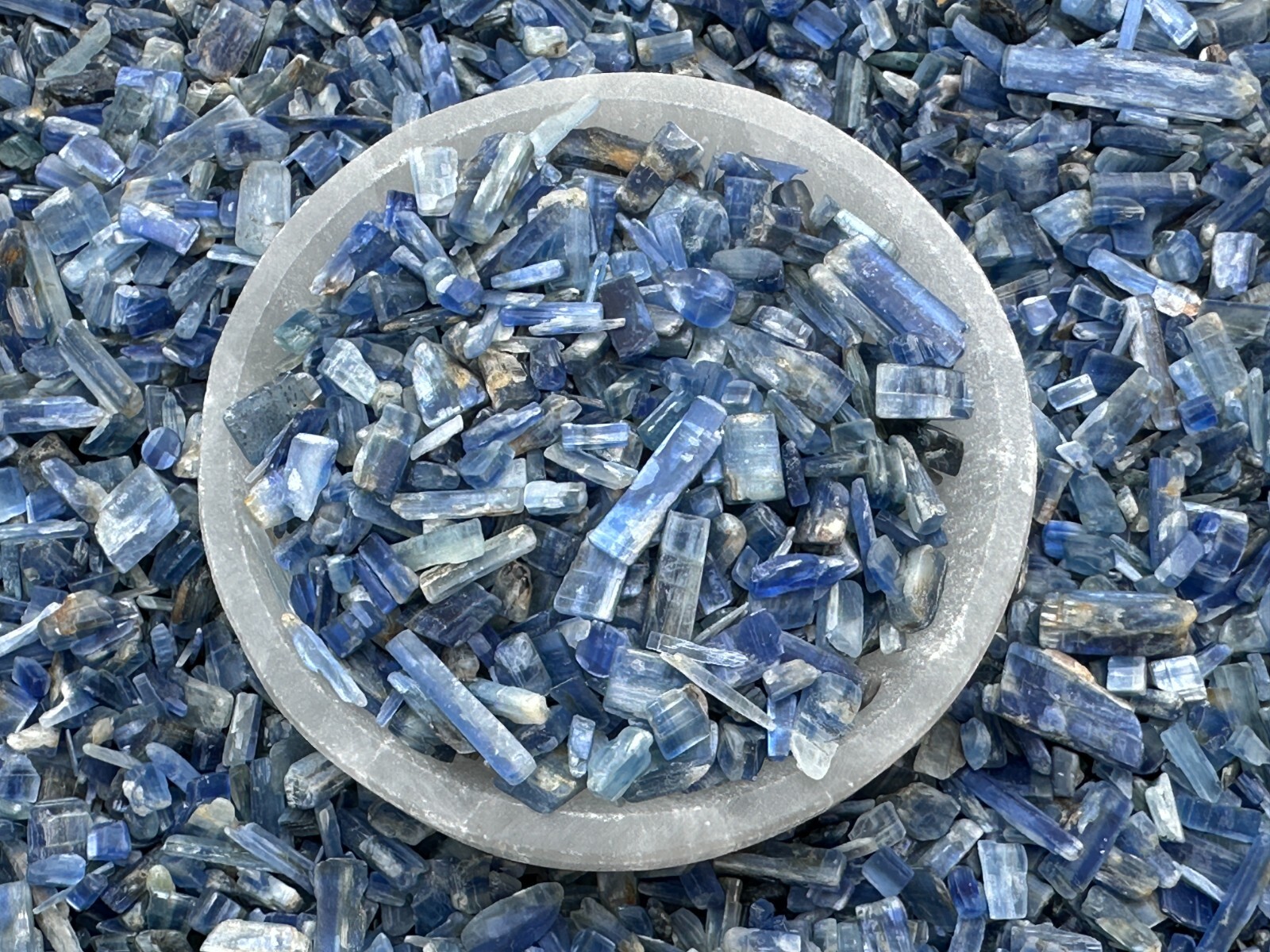 Grade A++ Blue Kyanite Semi Tumbled Gemstone Mini Chips 5-18 mm, Wholesale Bulk