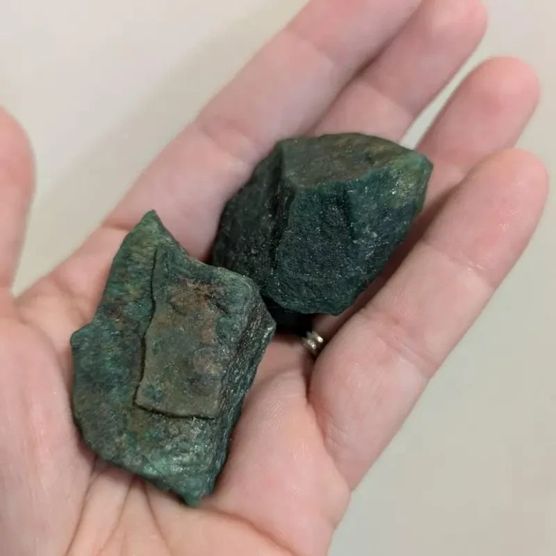 3PCS Natural Raw Emerald Stones Green Crystal Rocks Gemstones Healing Home Decor