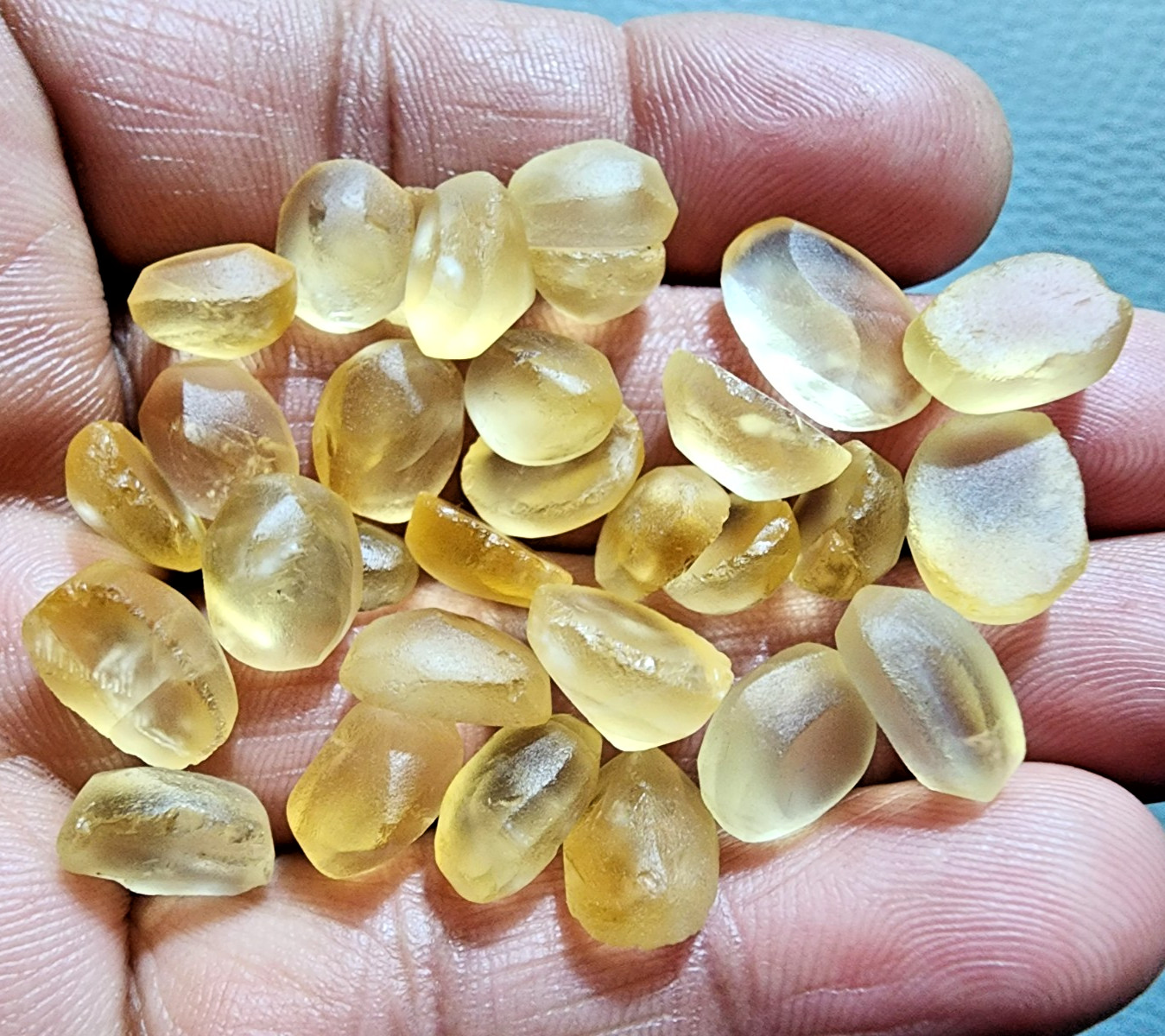 30 Pcs Yellow Citrine Topaz Without Cutting, 10-15MM Faceted Cabochon Gemstone