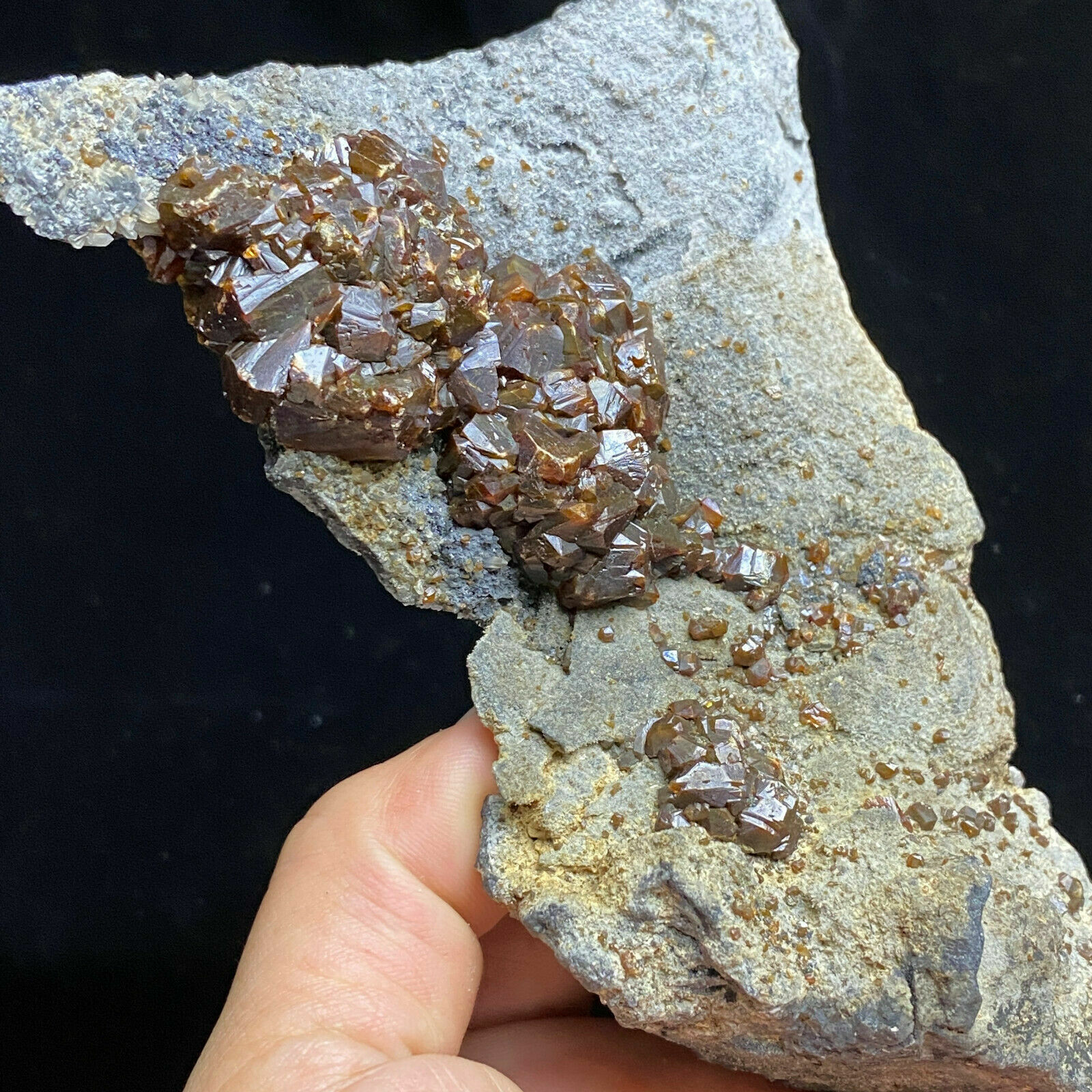 334g Natural Red Spherical Sphalerite & Quartz Crystal Mineral Specimen