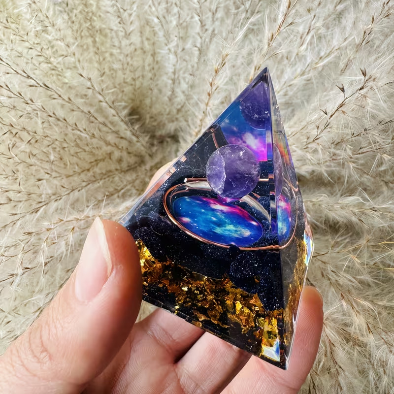 Orgonite Pyramid Amethyst Peridot Healing Crystal Energy Orgone EMF Protection