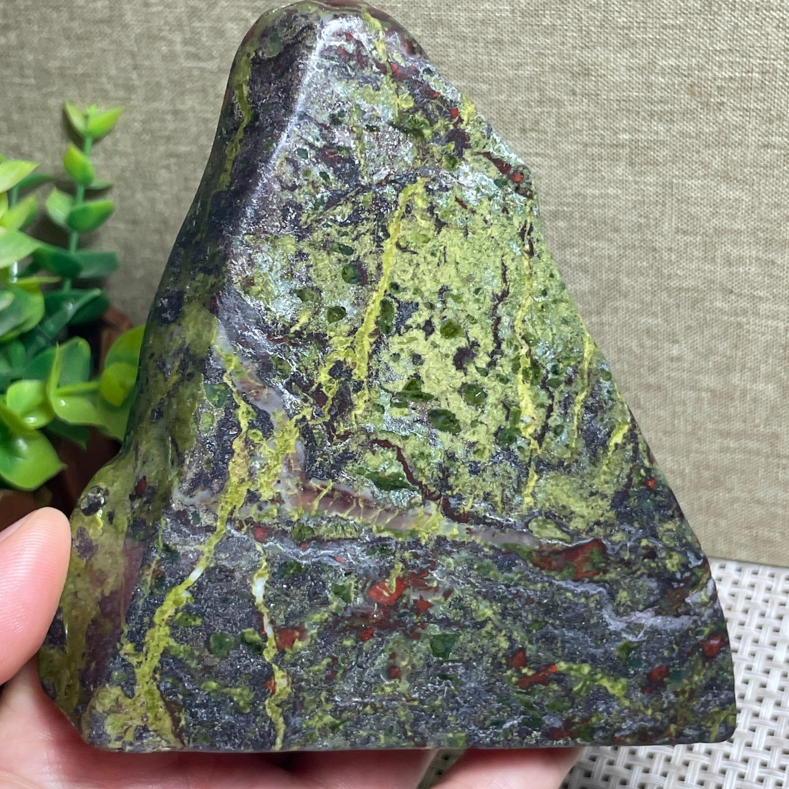 Dragon Blood jasper Stone Crystal Mineral Specimen polished Gemstone 523g A17