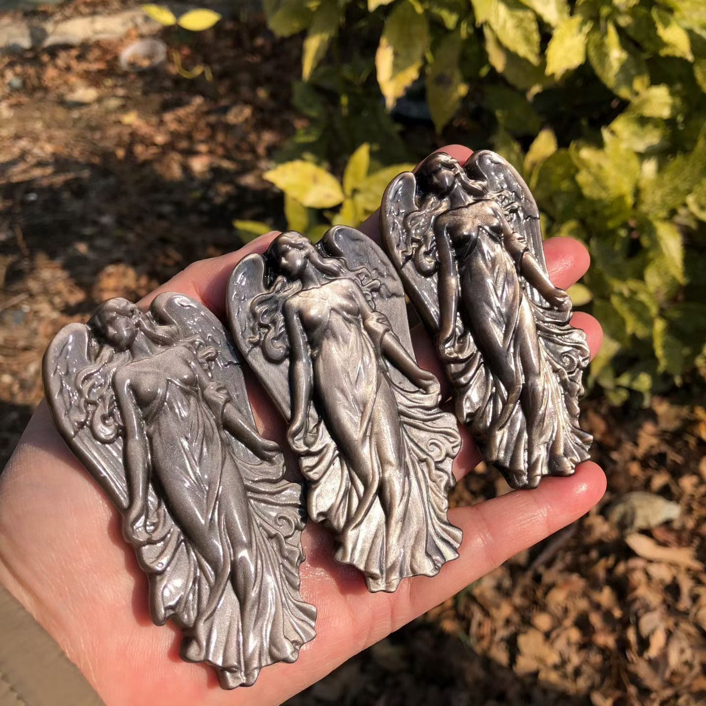 1pc Natural Silver Obsidian Quartz Hand Carved Angel Skull Crystal Reiki Decor