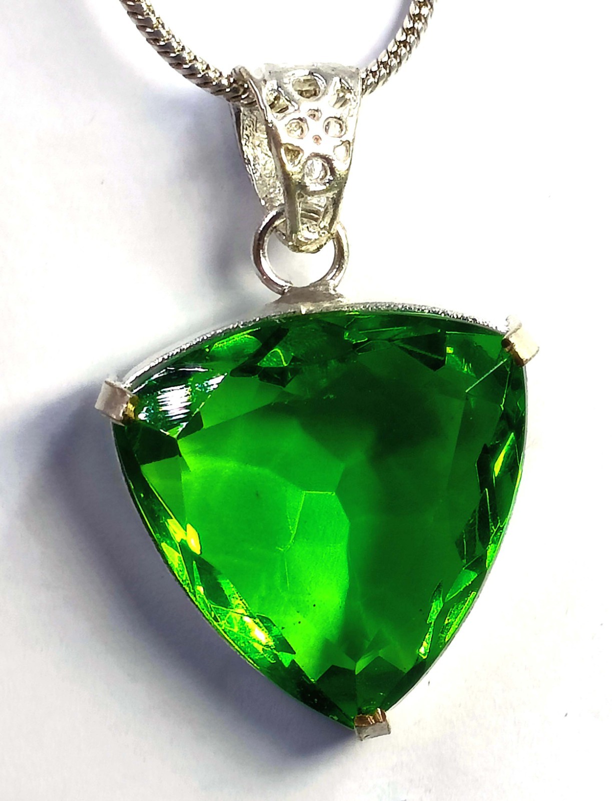 51 Ct Natural Green Peridot Trillion Shape 925 Silver Pendant IGL Gemstone 6AHD