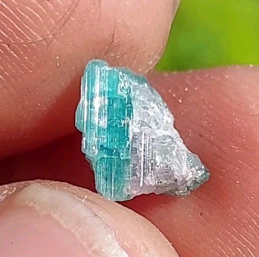 GEM PARAIBA CUPRIAN BLUE TOURMALINE COPPER BEARING BATALHA MINE BRAZIL