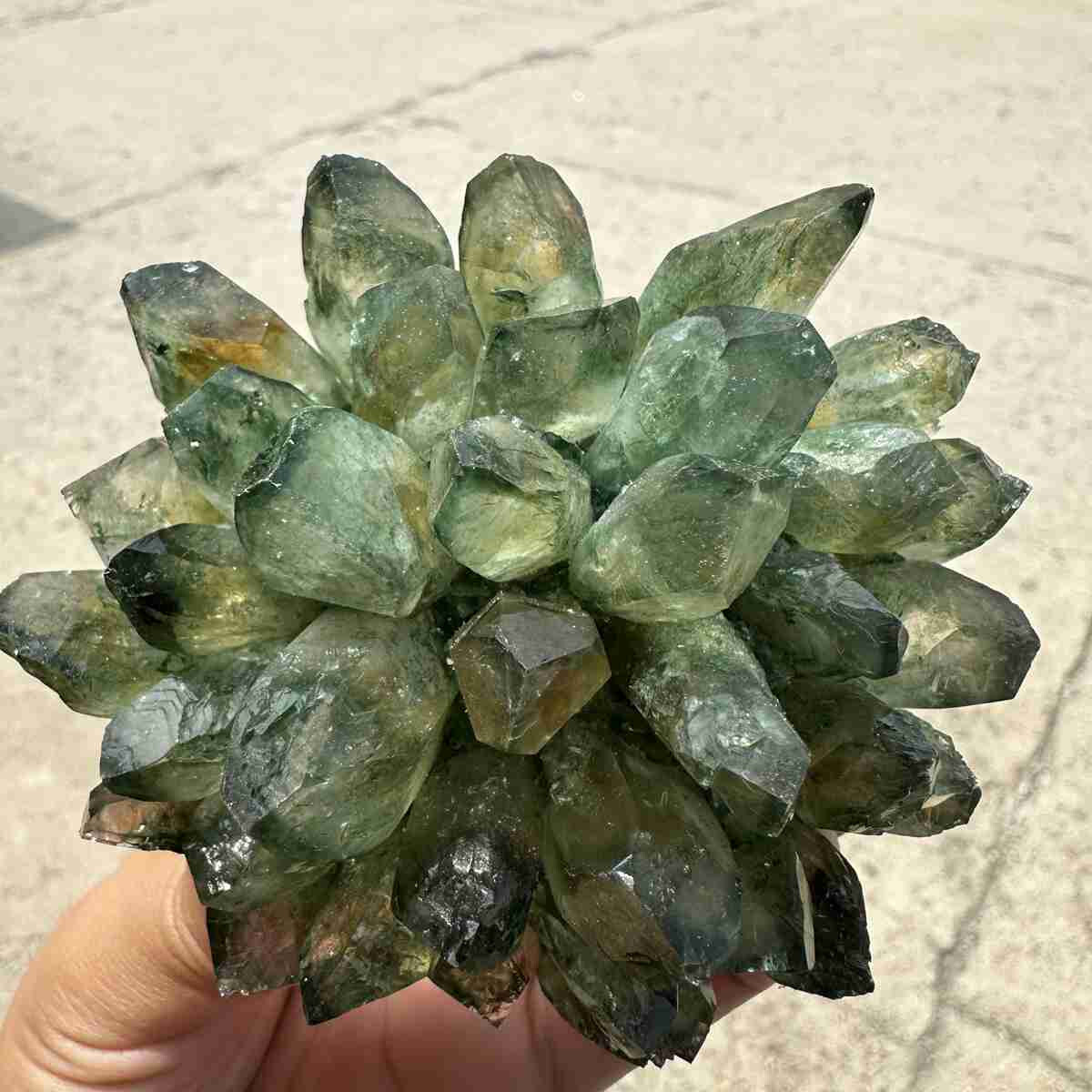 New Find green Phantom Quartz Crystal Cluster Mineral Specimen Healing 300g+ 1pc