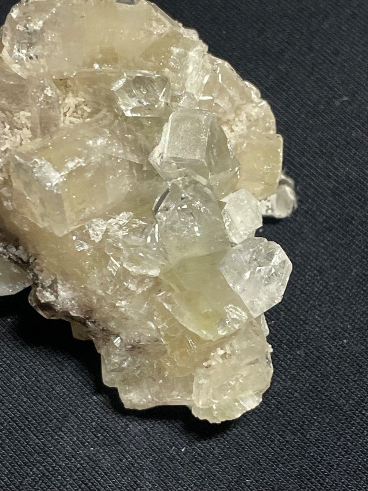 2 pieces Natural Apophyllite cluster crystal stone 143 gr 6x5x4 cm