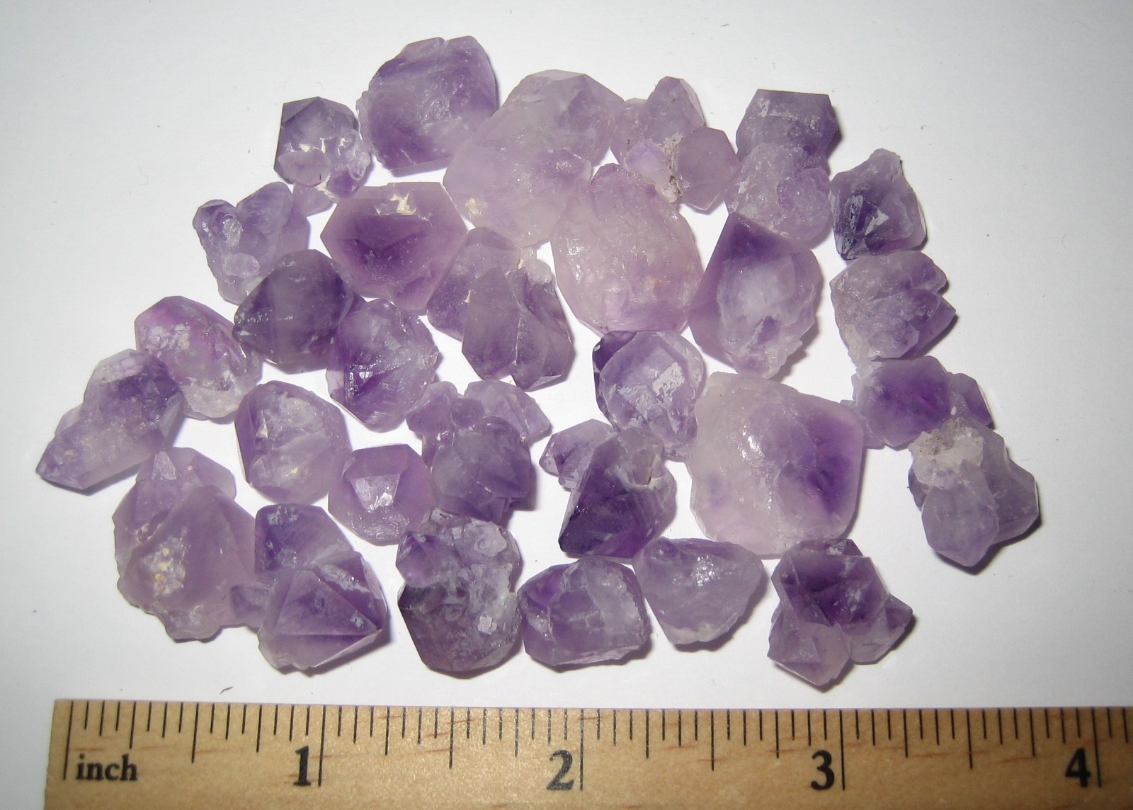 30 BEAUTIFUL SMALL NATURAL AMETHYST CRYSTAL POINTS FROM MADAGASCAR 71.9grams *1