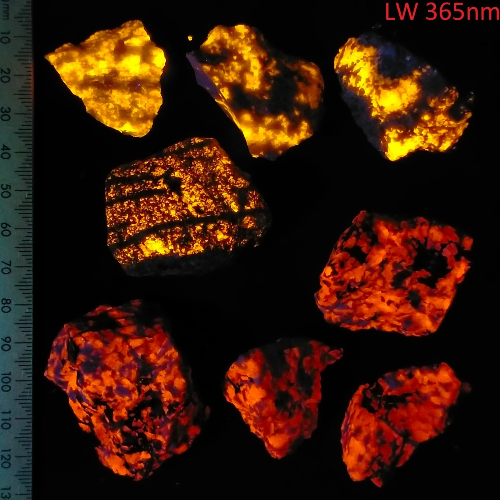 Fluorescent Sodalite & Scapolite minerals glowing flame stones lot Canada 0.21kg