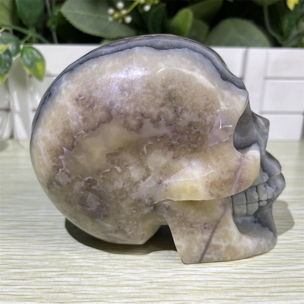 1.7LB 3.5″ Fluorescent /UV Fluorite Geode Skull Carving Crystal Quartz Reiki