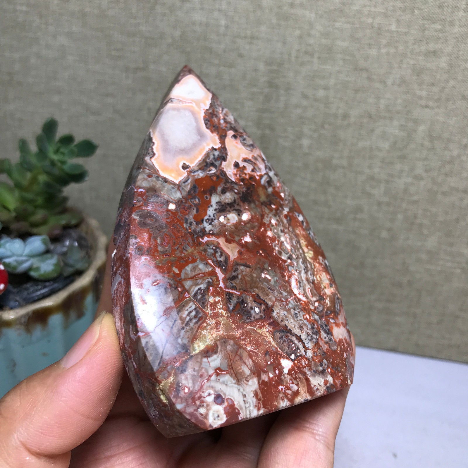 Natural Indonesian Bloodstone agate point leaf Crystal specimens 188g A5132
