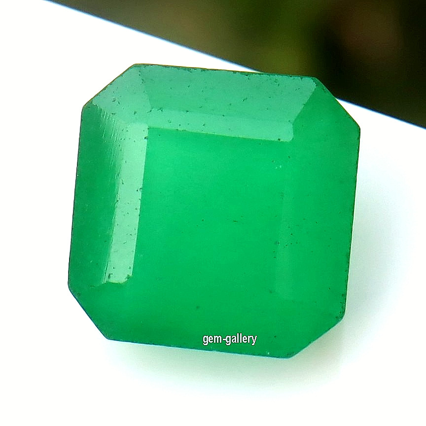 Natural Emerald green Certified stone Loose Gemstone Radiant Cut 10 Ct