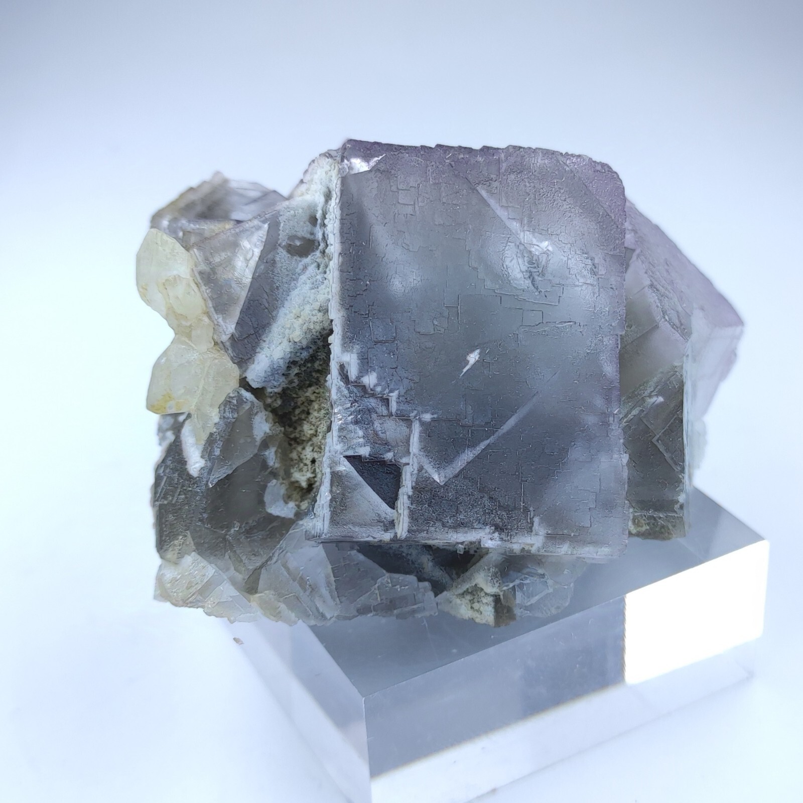 Cubic Fluorite Crystal, Light Purple Color And Phantom Zones, From Pakistan 223g