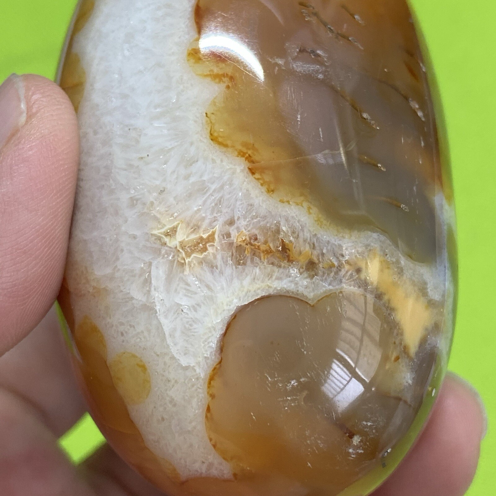 77mm242g Beautiful Patterns Red Agate Carnelian Palm Stone Reiki Crystal Md Y098