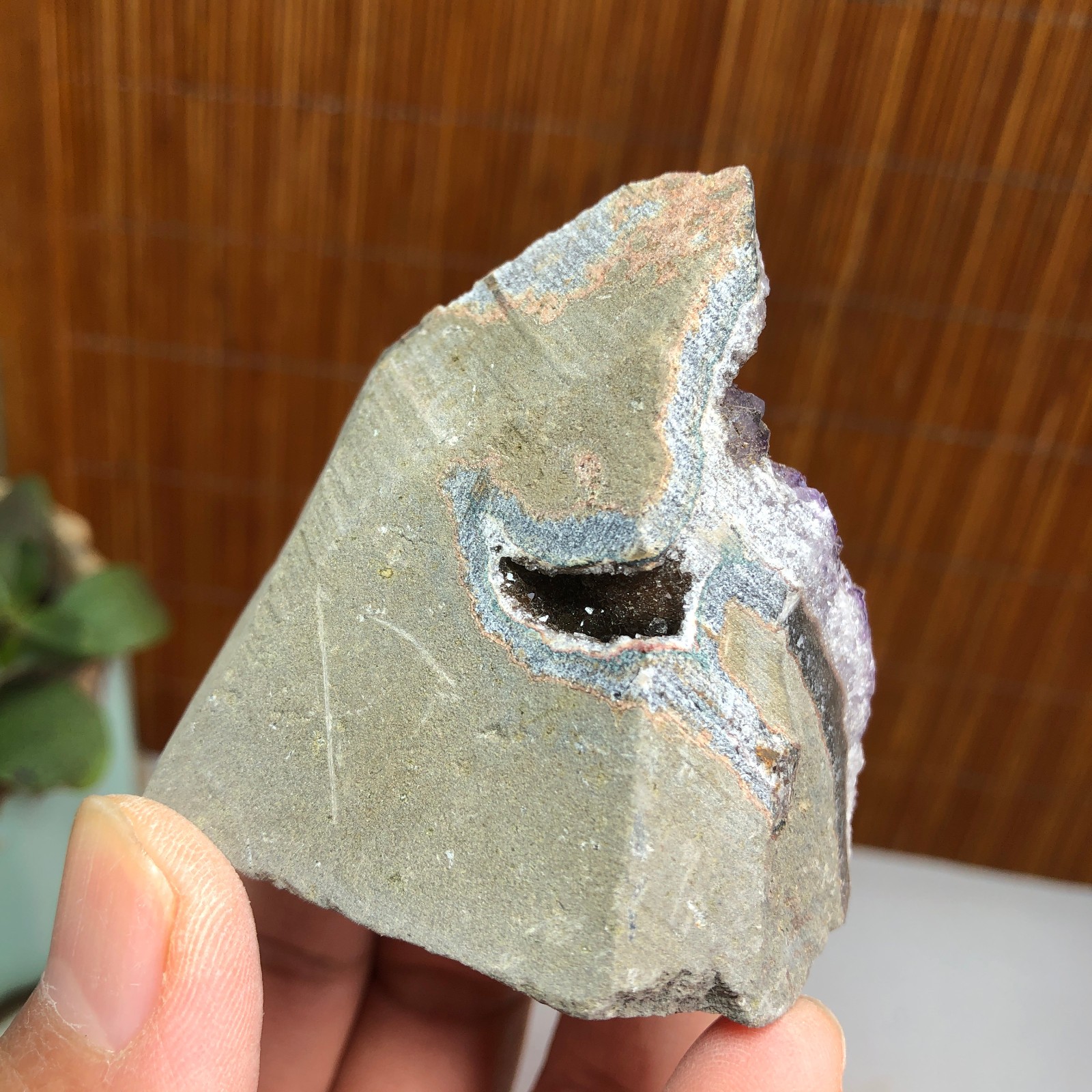 56mm NATURAL amethyst point purple Crystal Cluster Mineral Specimen 109g A1446