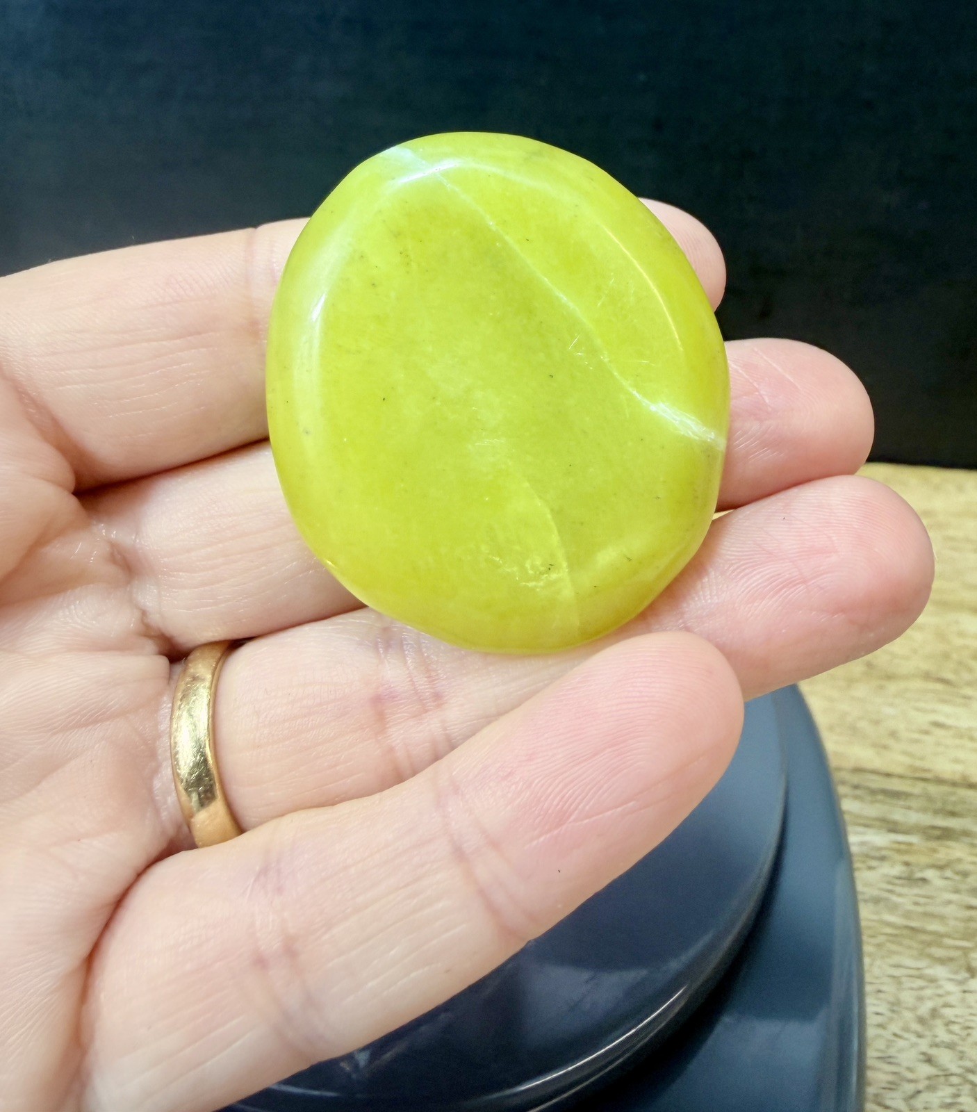 Crystal Lemon Jade Palm Stone Flat Healing Spiritual Collect yellow pocket 27g 5