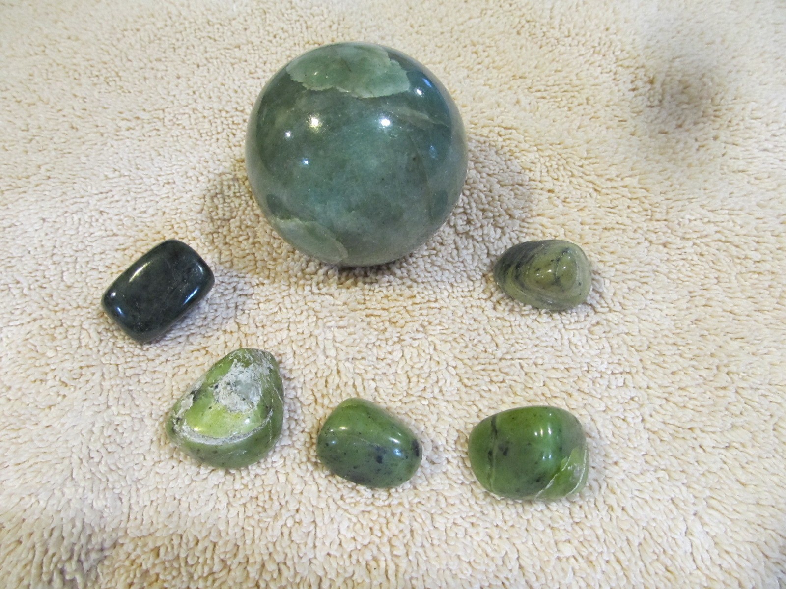 Mixed Assorted Tumbled Polished Green Stones Lot, 1 Large 5 small