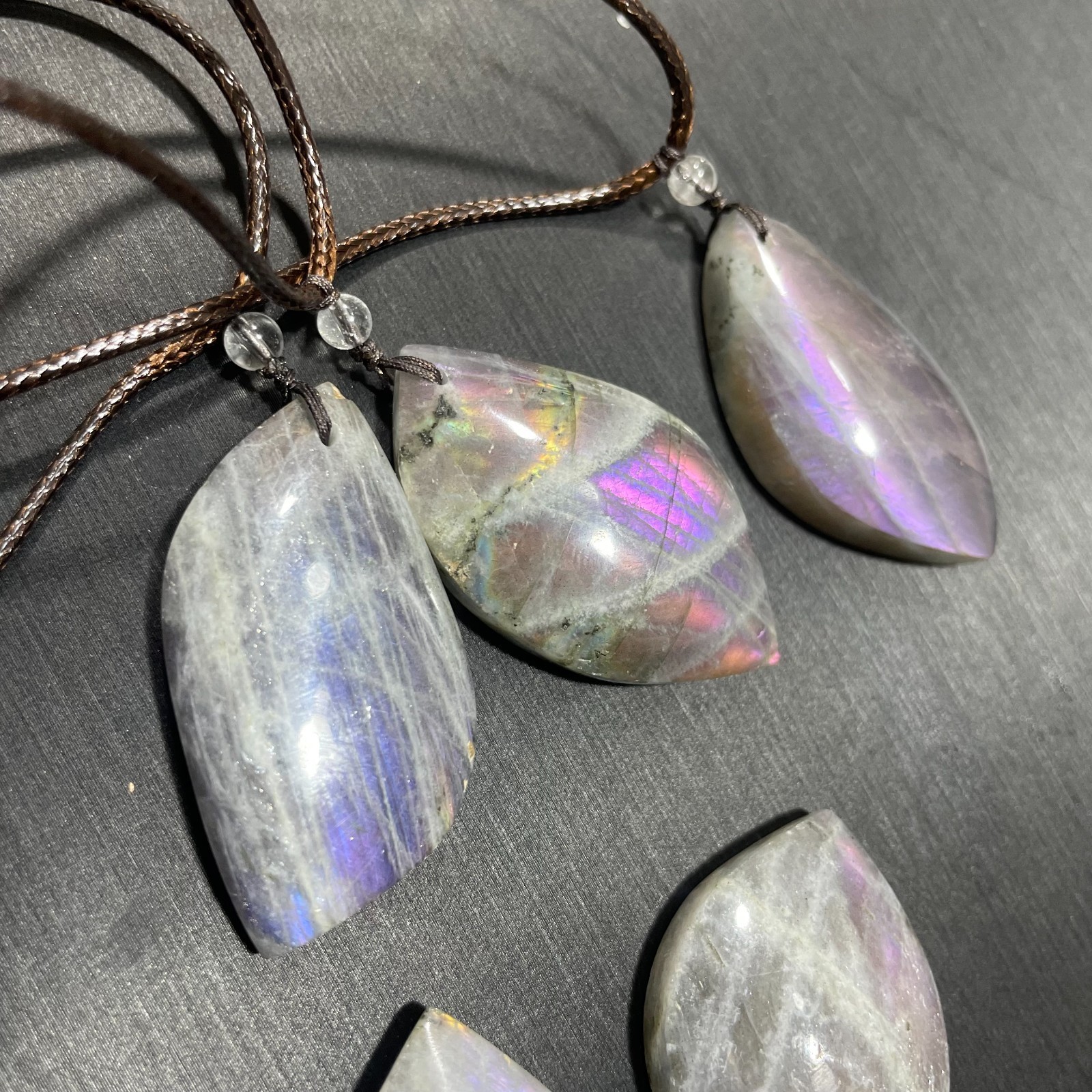 5pcs Raw NATURAL Rainbow Purple Labradorite Pendant stone Quartz Crystal