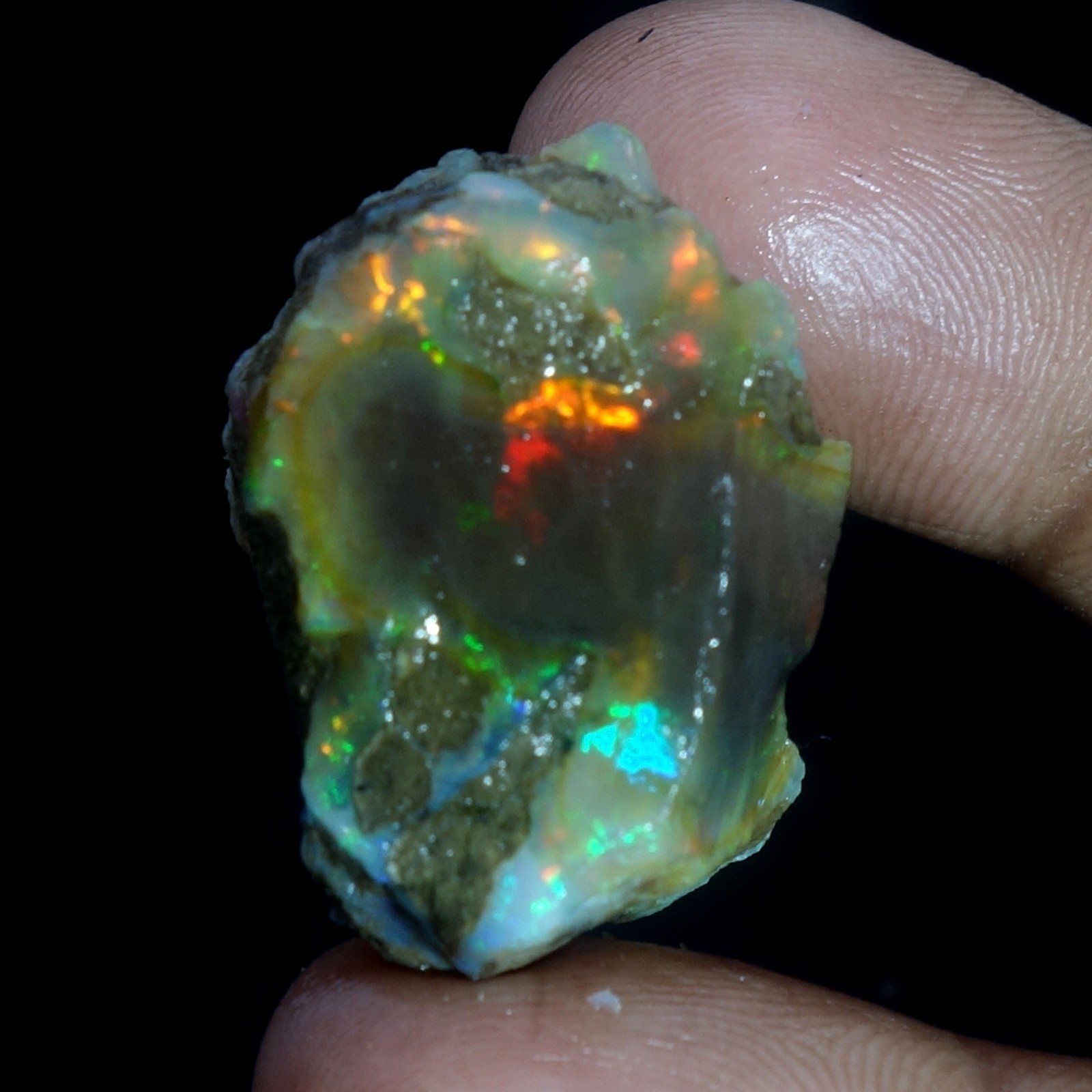 AA+ Ethiopian Opal Oil Rough Entreated Welo Fire Opal Multi Color Flash 60.50Cts