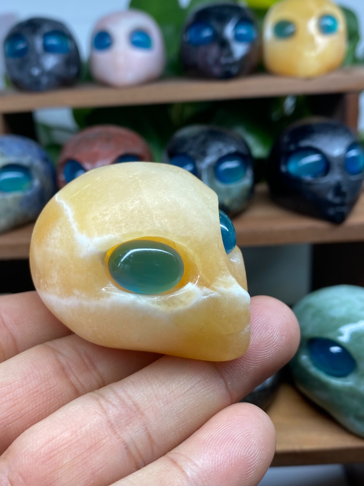 1pc Natural Mixed Quartz Crystal hand Carved Aliens skull reiki healing gift