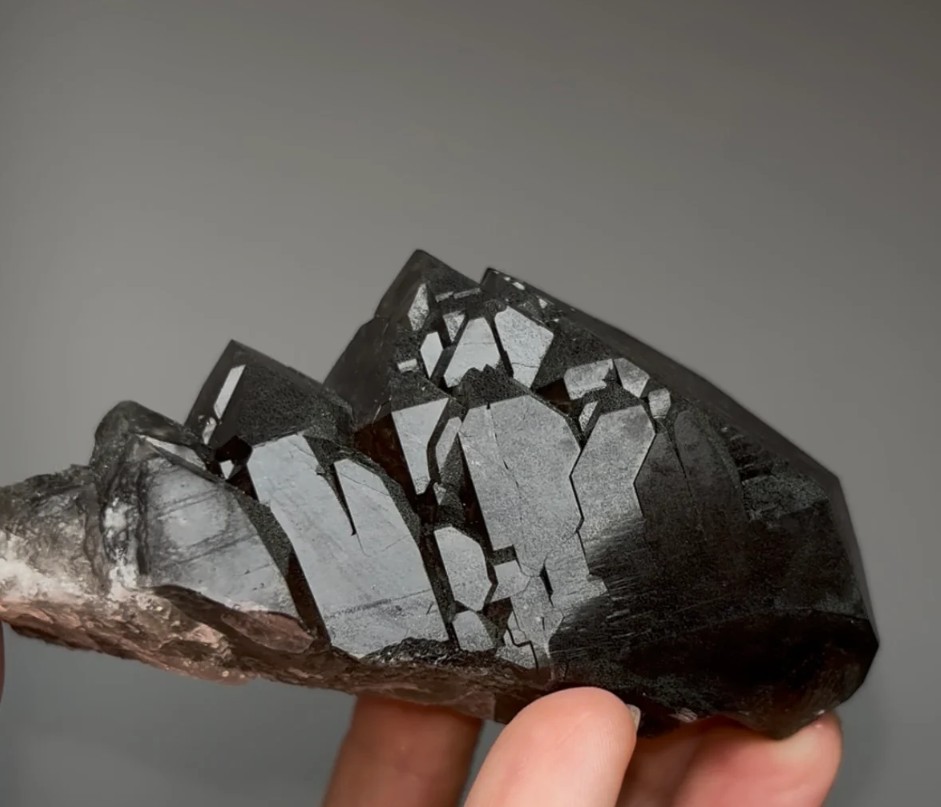 Gwindel Smoky Quartz – Les Courtes, Mont Blanc Massif, France