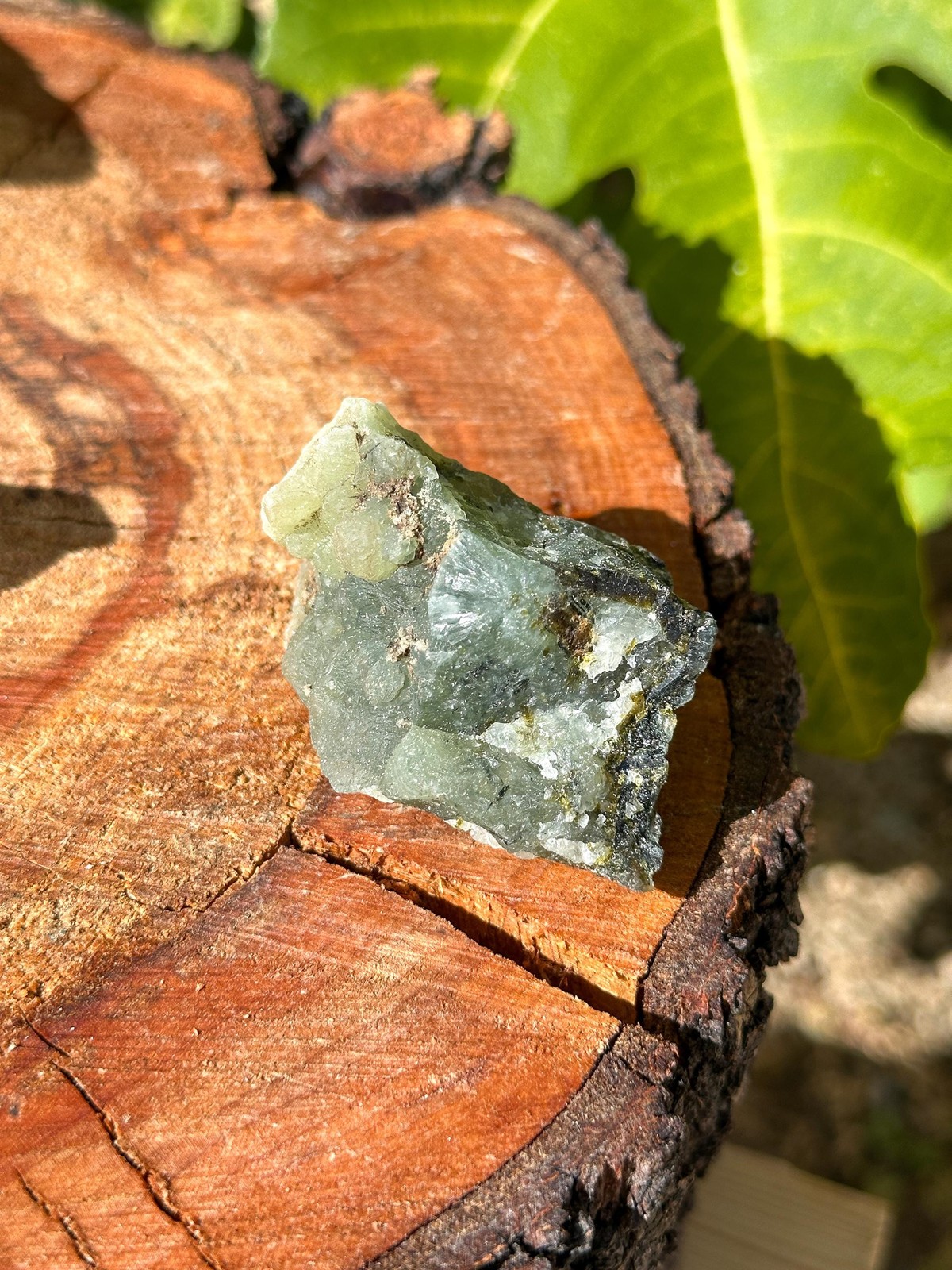 Raw Prehnite Stone / Karoo / Chiltonite / Prehnitoid / Edelite