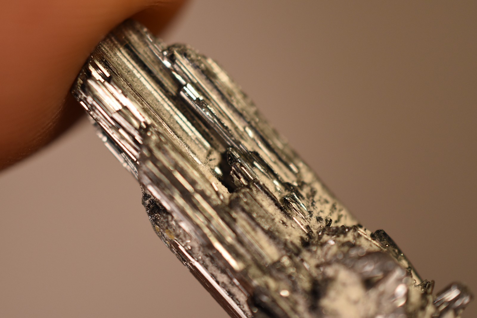 *STIBNITE* Crystal Specimen 4.8cm 7.3g Natural Rough China