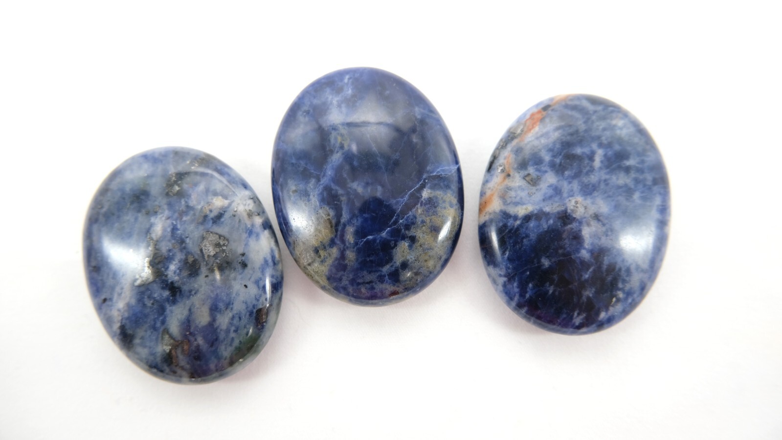 Various 45 mm Palm Stones