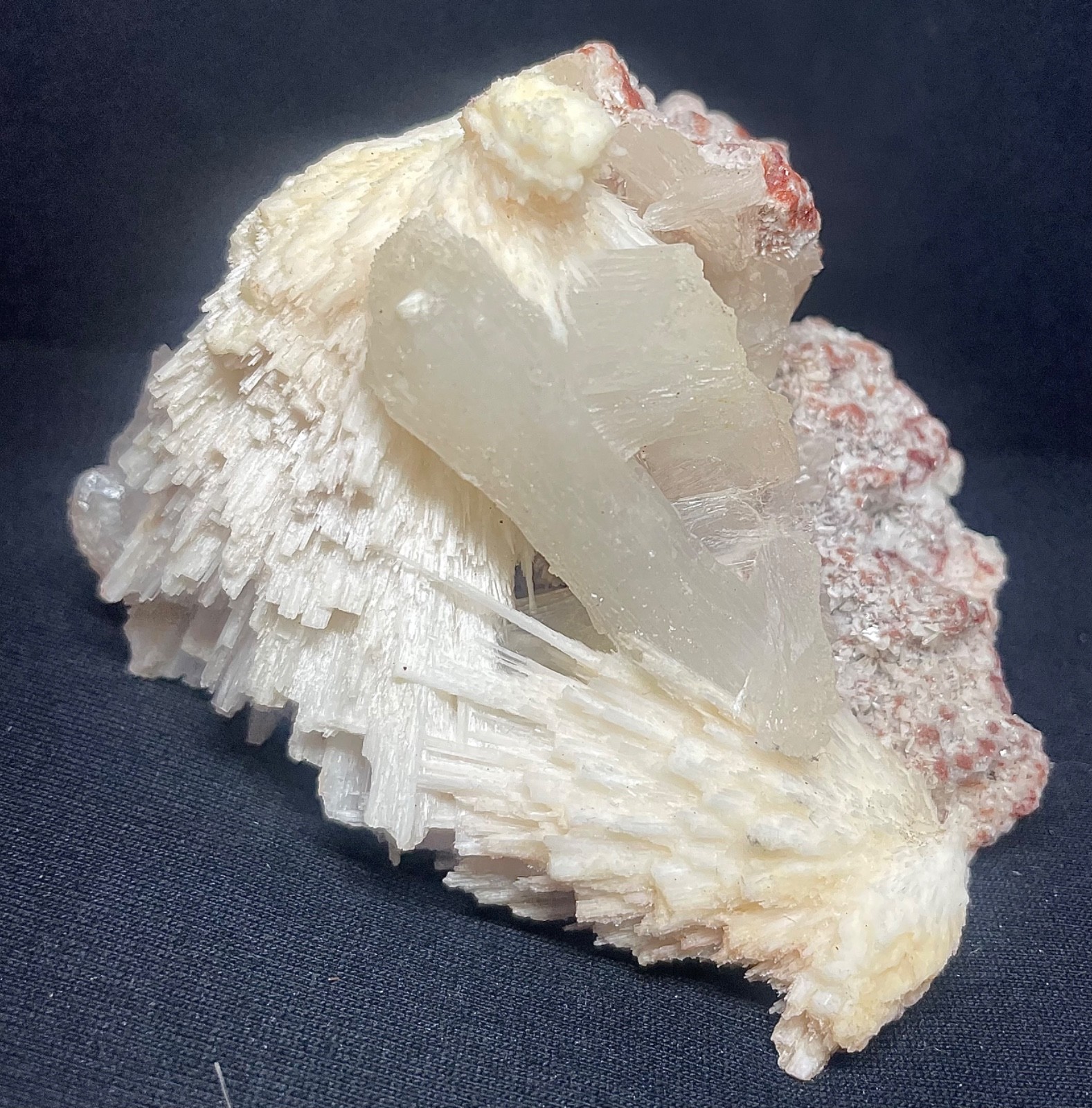 Natural scolecite w/ calcite crystal mineral specimens 173gr 7.5x9x6cm video