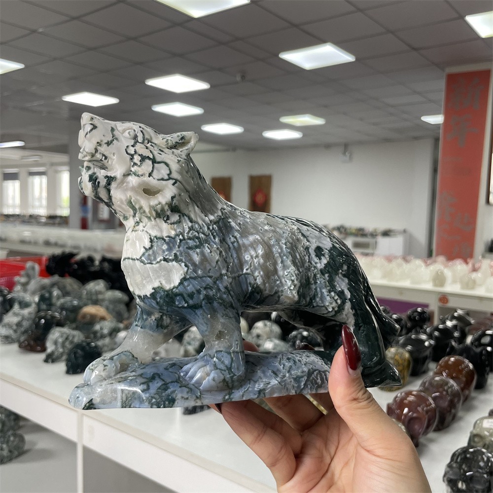 2.7LB 7.8″ Natural Moss Agate Wolf Statue Carving Crystal Heal Carved Decor