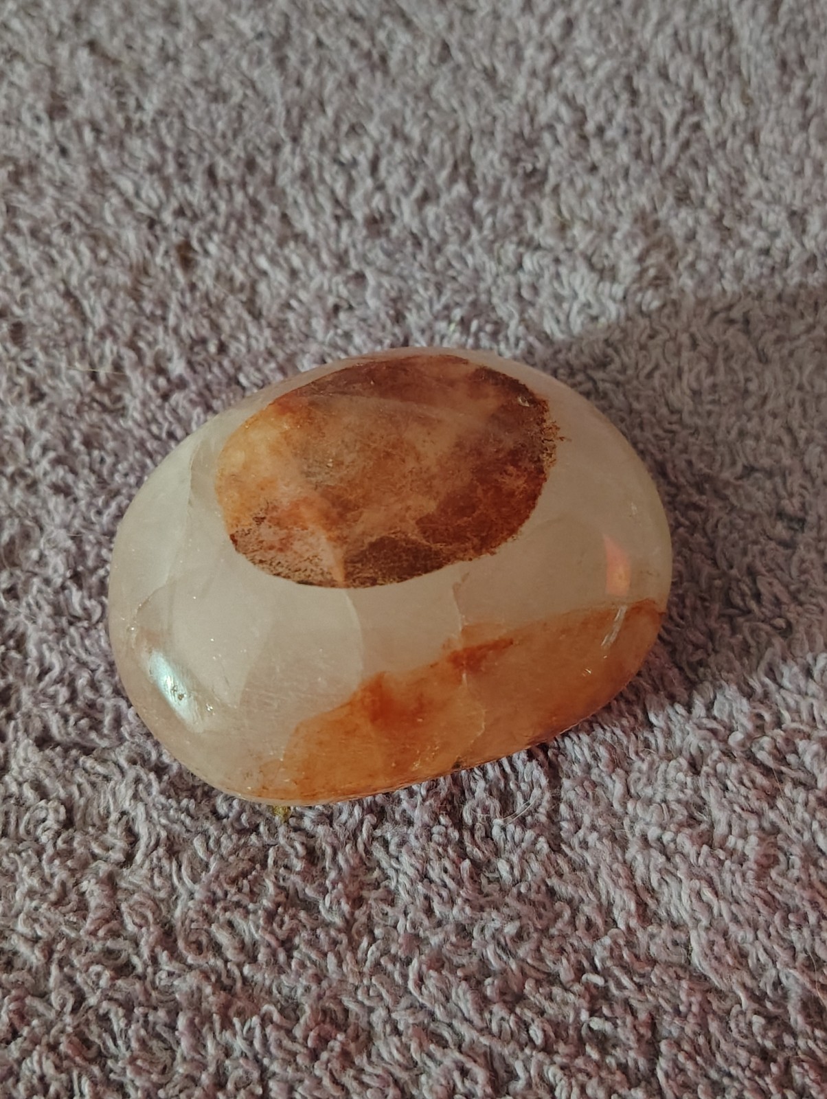 124g Red Hematoid Fire Quartz Palm-Stone Crystal Polished
