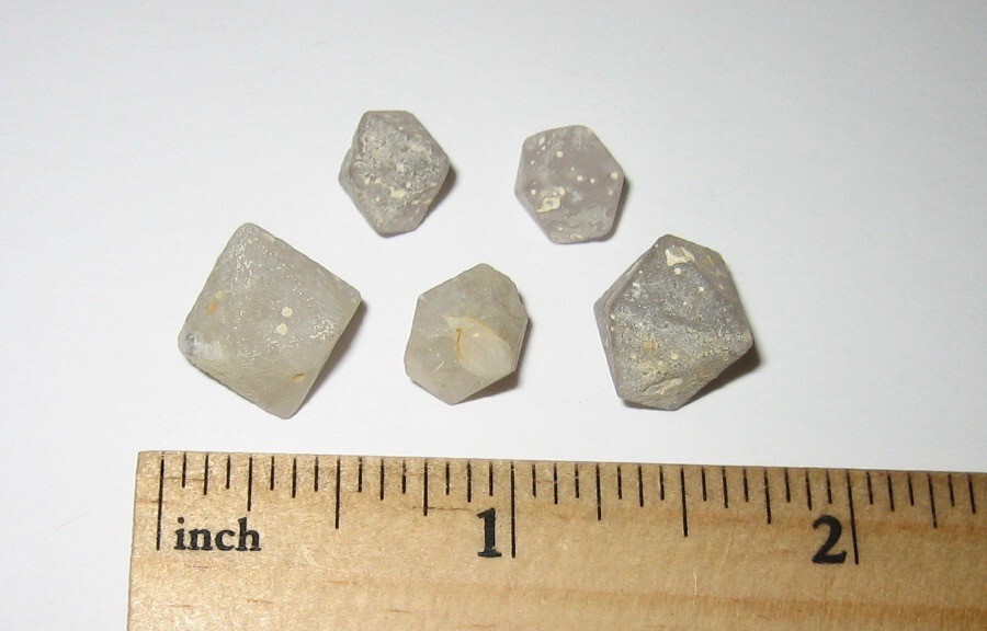 5 SMALL RARE! NATURAL 0.3″- 0.5″ BETA QUARTZ CRYSTALS FROM INDONESIA 6.7grams *5