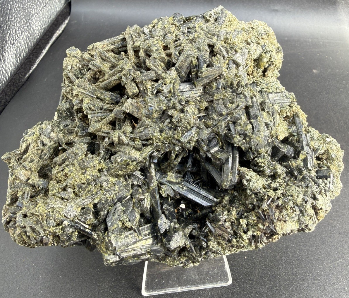 1.6 Lb Large Natural Epidote On Matrix From Pakistan. A+ Specimen,Minerals,Gems.