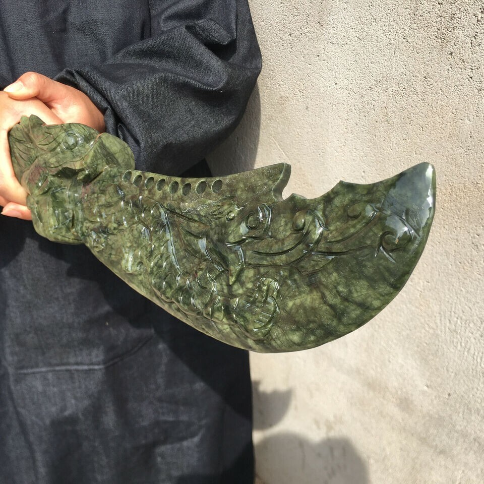 2.6~2.8LB 1PC Natural jade carving dragon head dao reiki skull crystal specimen