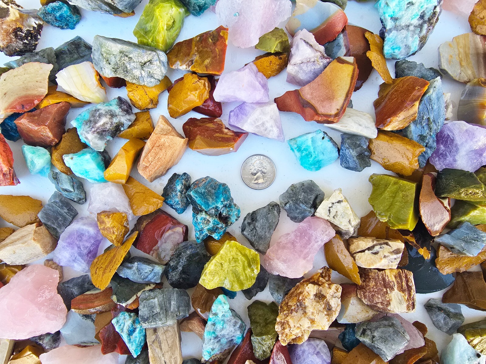 Madagascar Crystals Mix Raw Bulk Rough Gems Stones for Décor Tumbling & Healing