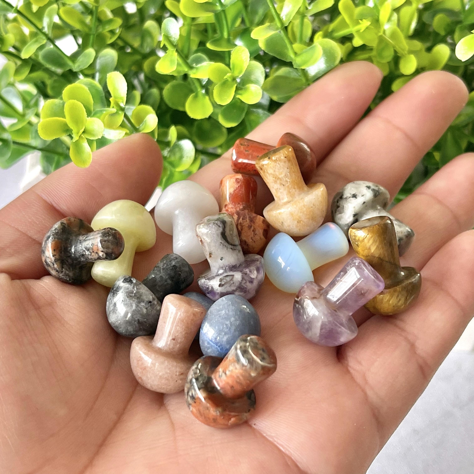 Natural Mix mini Mushroom Quartz Crystal Carved Skull Healing Random