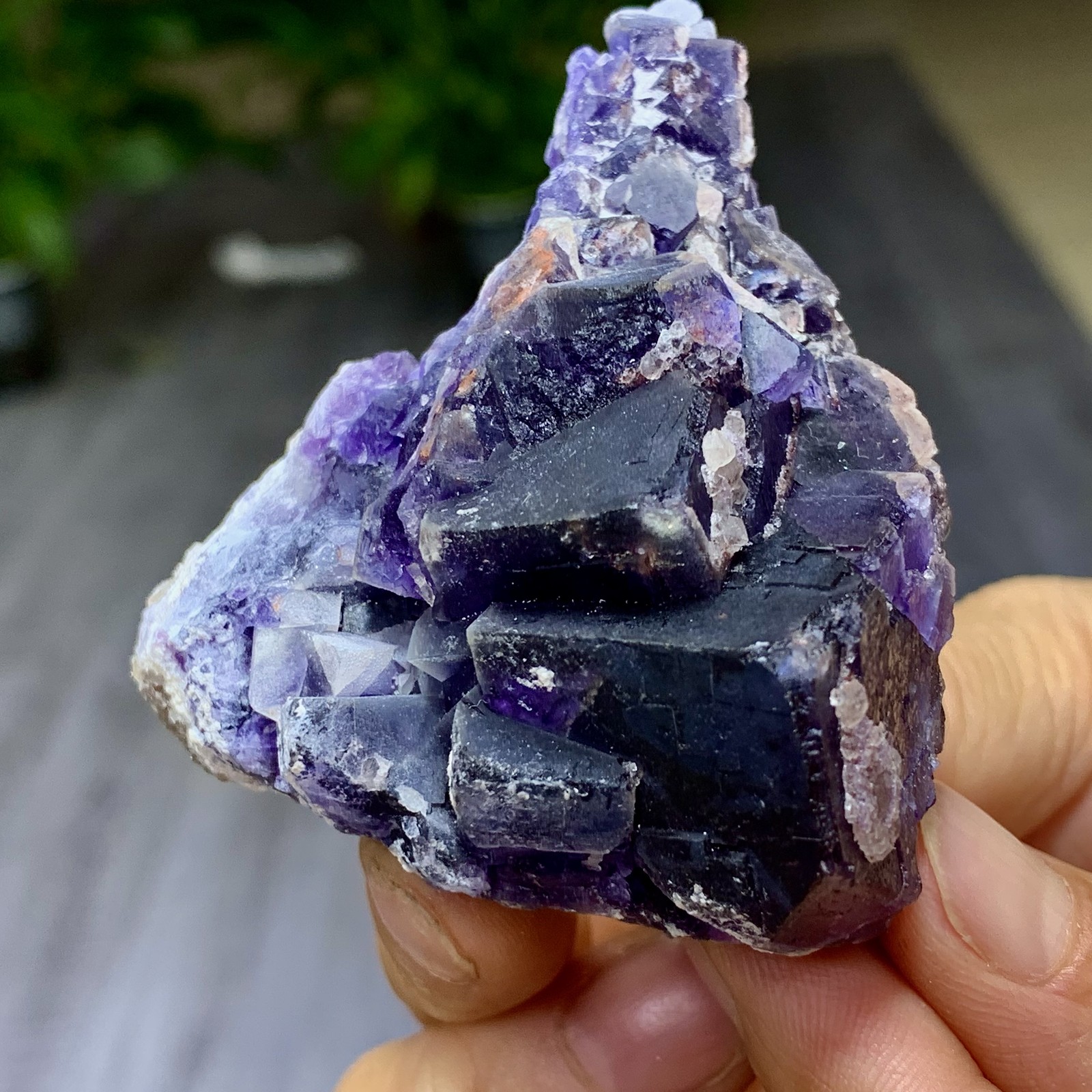 100G Rare transparent purple cubic fluorite mineral crystal sample/China