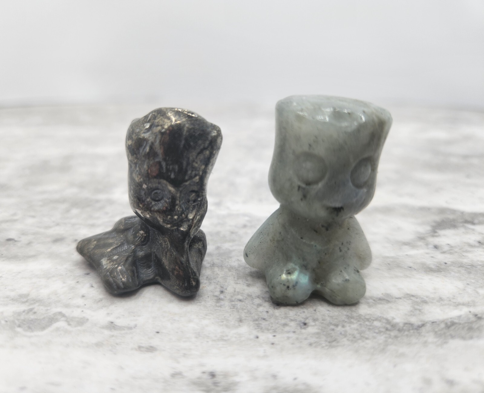 2 Piece Guardians Of The Galaxy Groot Adult & Baby Mini Natural Crystal Carving
