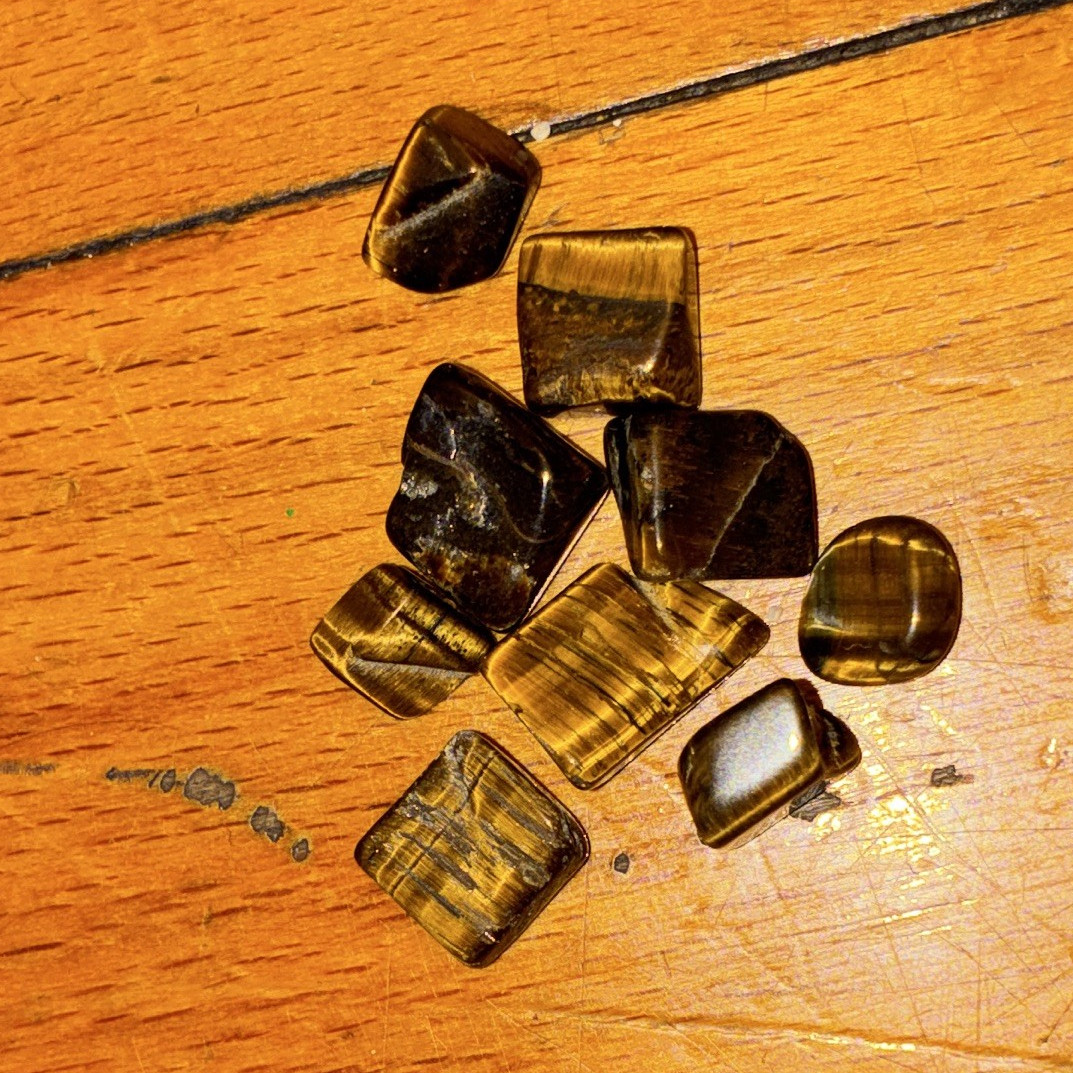 Brown Tumbled Crystal Stones Lot – Natural Tumbled Shape – Tiger’s Eye Look