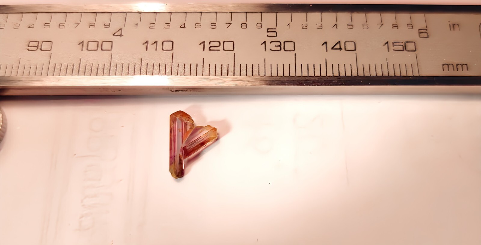 EXTREMLY RARE RED, Y SHAPE TWINNED COLOR CHANGE DIASPORE ZULTANITE CRYSTAL NTRL
