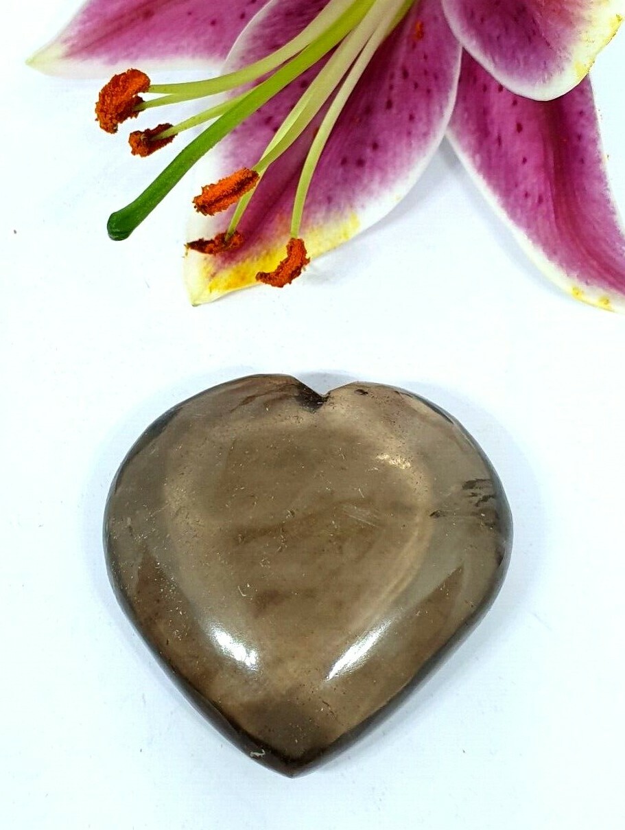 Smoky Quartz Heart Carving Real Crystal Protective Energy 70g 5 x 5 x 2 cm s2