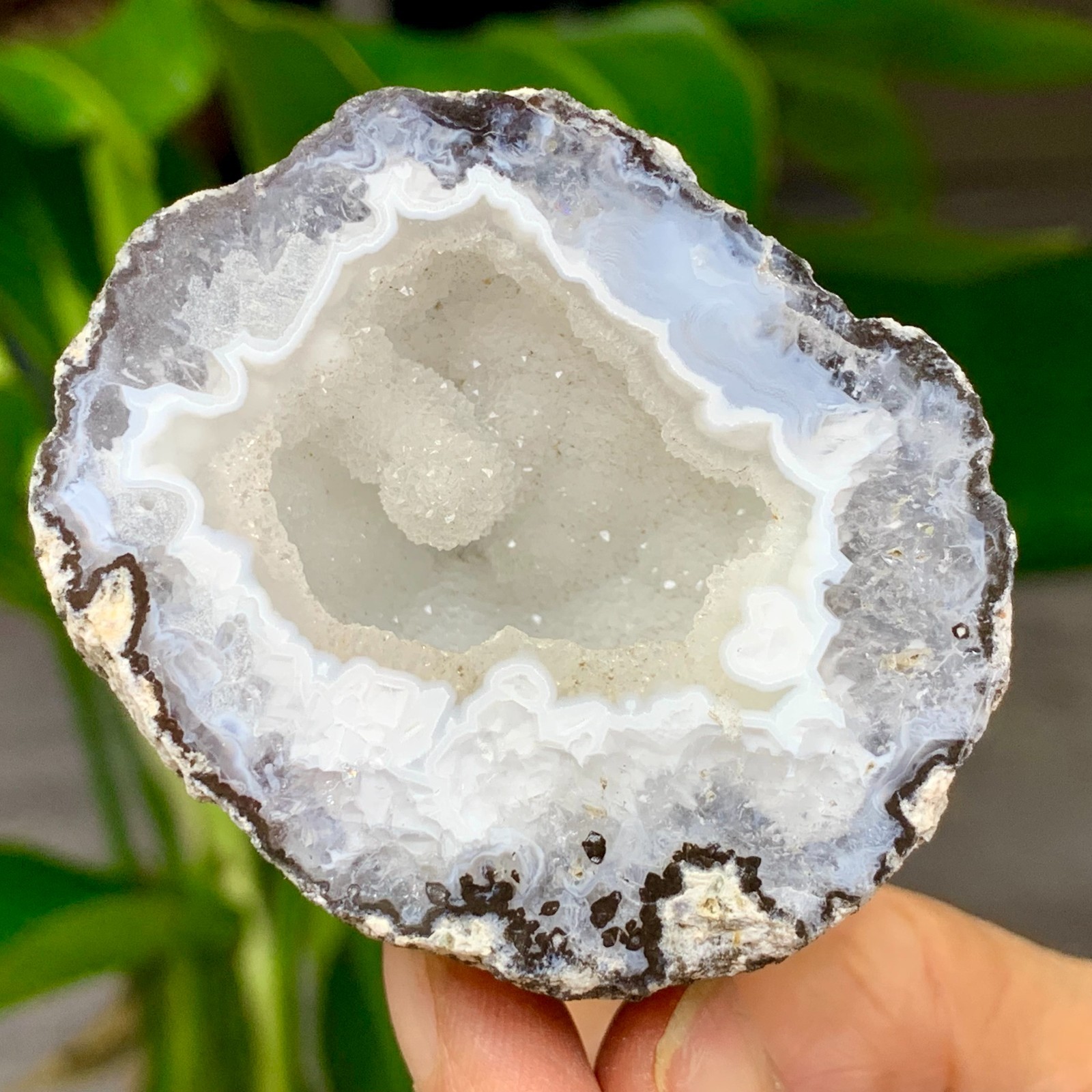 126G Natural agate geode quartz crystal rough sample spiritual energy repairA419