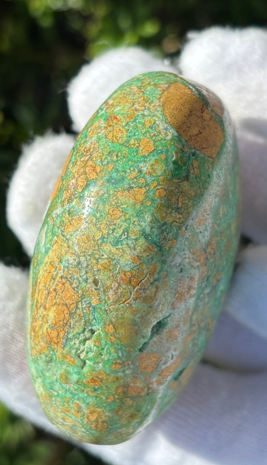 USA SALE 96g GREEN SMITHSONITE TEXTURED PALM STONE PALMSTONE